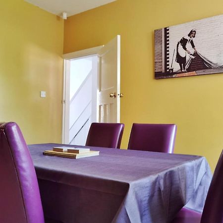 Perry Road, Beautiful Large House Available For Guests And Contractors Parking Wifi Villa นอตติงแฮม ภายนอก รูปภาพ